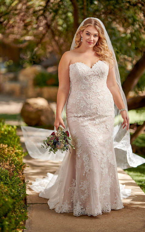 Plus size wedding dress