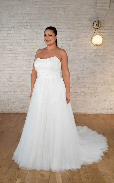 Plus size wedding dress