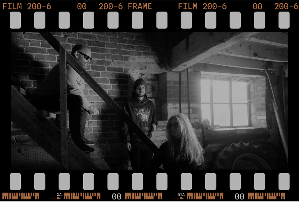 CRISP ADDICTION BAND group photo_edited.