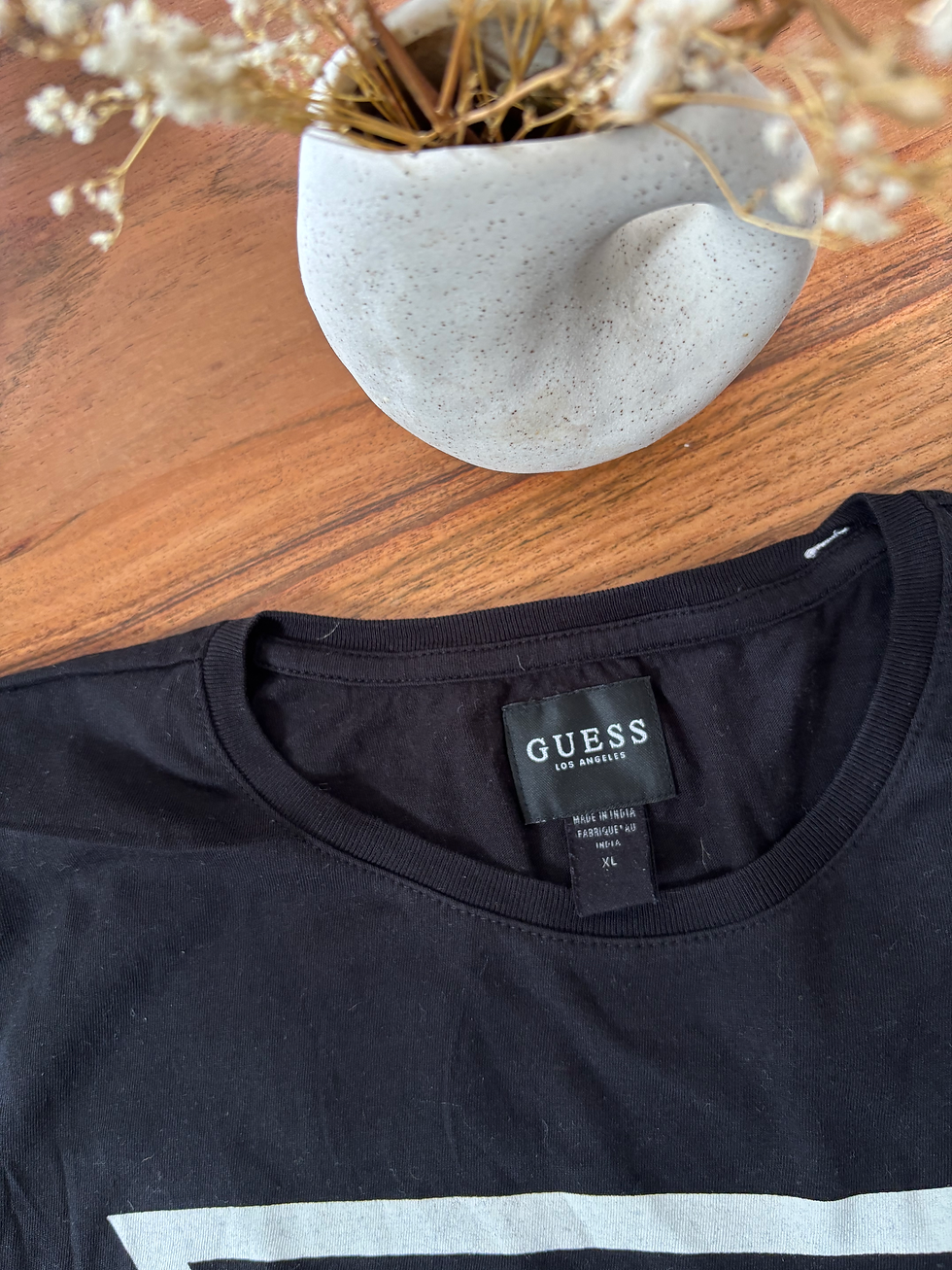 Miniature : T-shirt Guess noir sans manches – Taille L/XL