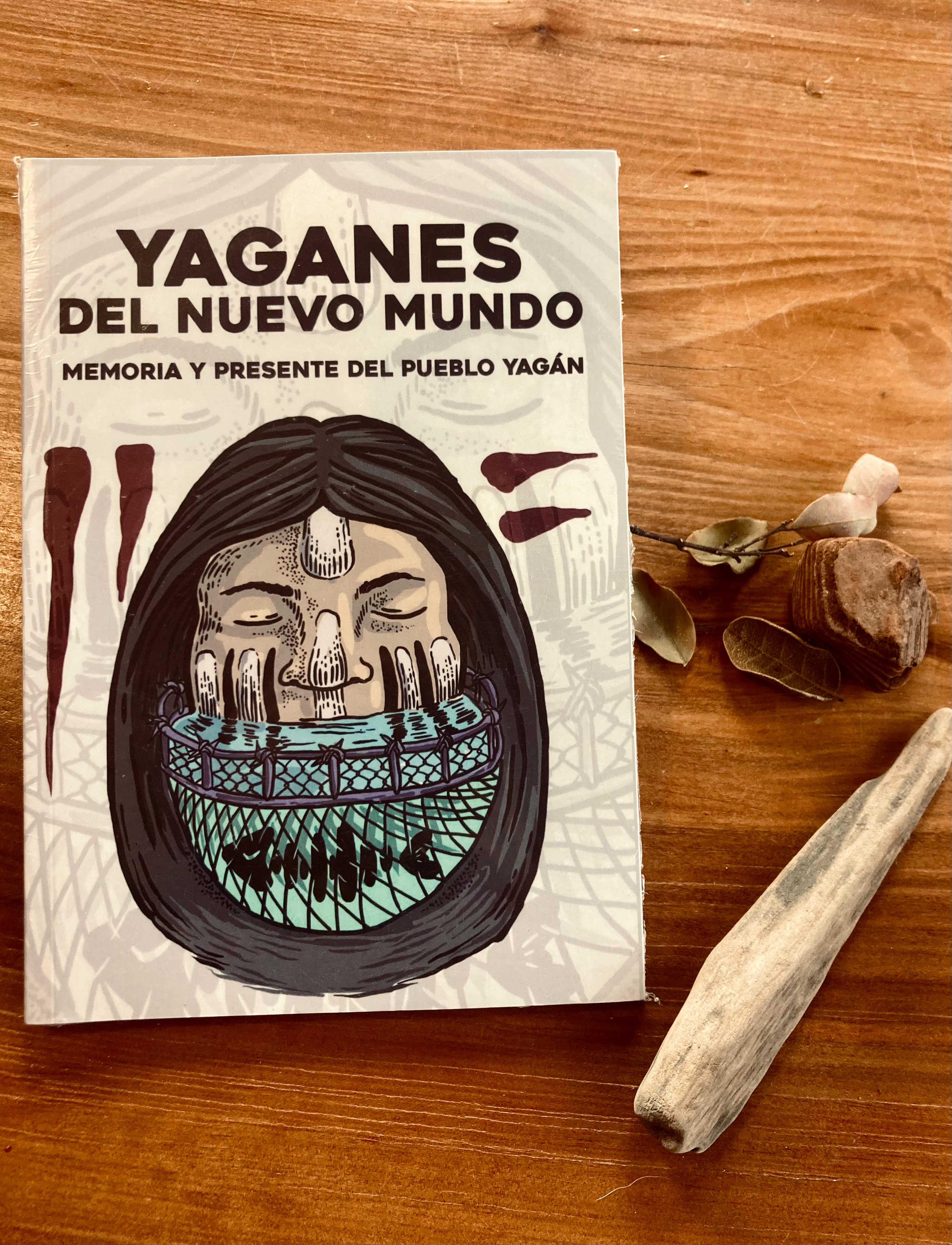 LIBRO "YAGANES DEL NUEVO MUNDO"