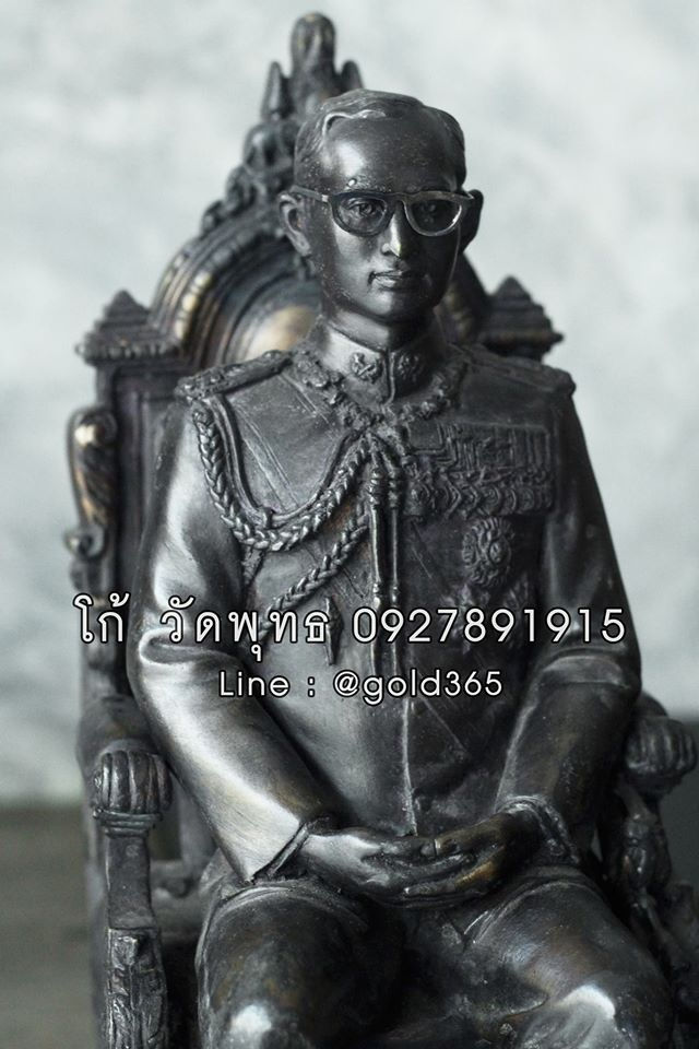 ภาพขนาดย่อ: ร.9 นั่งบัลลังค์ วัดอรุณ ปี2539