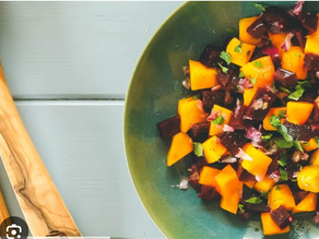 SALADE DE BETTERAVE, MANGUE ET MENTHE À L'HUILE DE CAMELINE
