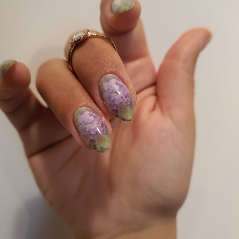 Thumbnail: Mia Accent Nails