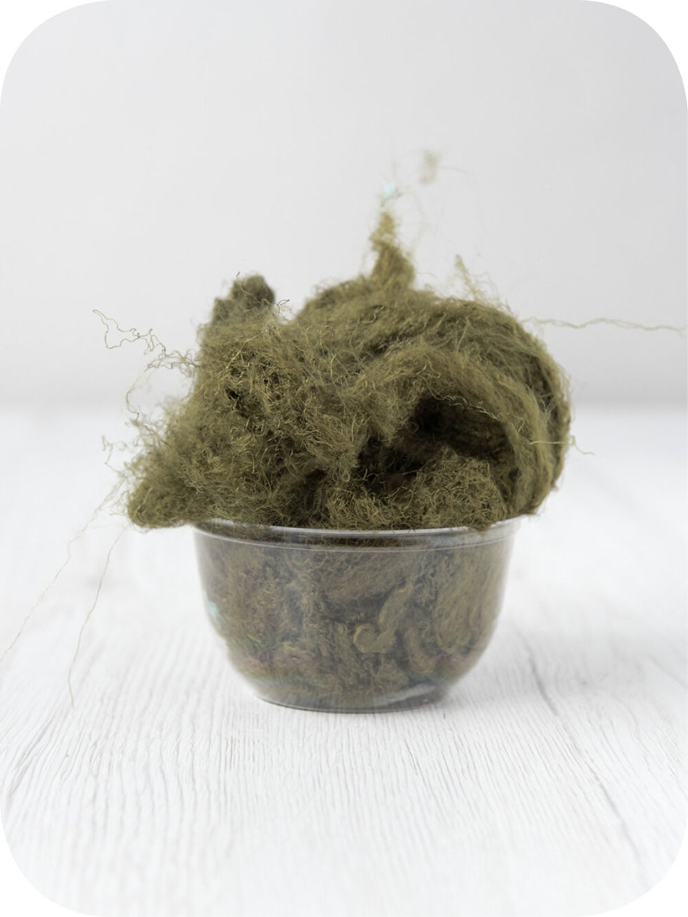 Sari silk waste - OLIVE, 20 grams