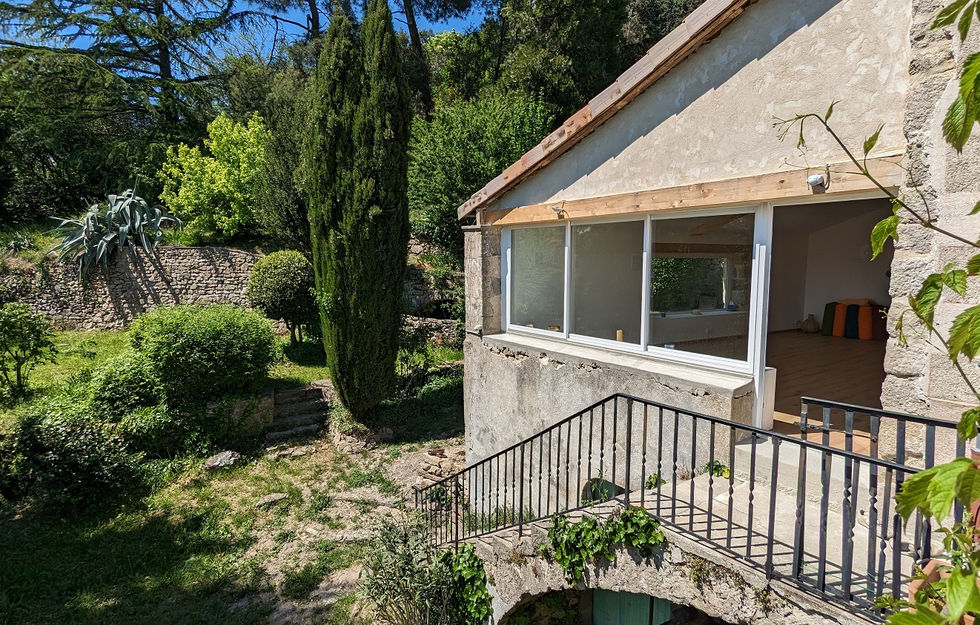 Location grande maison Ardèche groupe stage retraite séjour bien-être yoga théâtre grand groupe nature cuisinière
