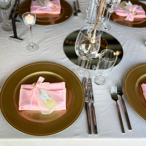 Wow Your Guests With Wedding Favors They’ll Enjoy!
