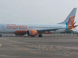 ಪ್ರಯಾಣಿಕರ ತುರ್ತು ಚಿಕಿತ್ಸೆಗೆ ಮಂಗಳೂರಿನಲ್ಲಿ ವಿಮಾನ ಇಳಿಕೆ: ಏರ್ ಇಂಡಿಯಾ ಎಕ್ಸ್ಪ್ರೆಸ್ಗೆ ಕ್ಷಿಪ್ರ ಸ್ಪಂದನೆ