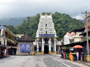ರಾಜ್ಯದ ಶ್ರೀಮಂತ ದೇಗುಲಗಳ ಪಟ್ಟಿ ಬಿಡುಗಡೆ: ಕುಕ್ಕೆ ಸುಬ್ರಹ್ಮಣ್ಯಕ್ಕೆ ಮೊದಲ ಸ್ಥಾನ, ಚಾಮುಂಡಿ ಬೆಟ್ಟದ ಆದಾಯದಲ್ಲಿ ಕುಸಿತ