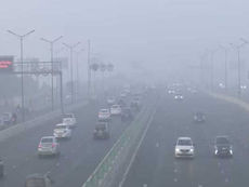 ದೆಹಲಿಯಲ್ಲಿ 'ವಿಷಗಾಳಿ' ಅಟ್ಟಹಾಸ: ಹಳೆಯ ವಾಹನಗಳಿಗೆ ನಿರ್ಬಂಧ!