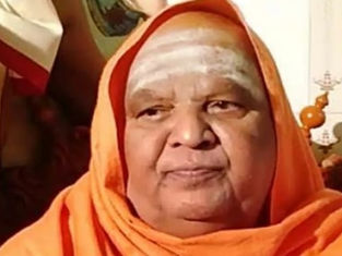 ರಾಜ್ಯ ರಾಜಕೀಯದಲ್ಲಿ ಸಂಚಲನ: 'ಸಿದ್ದರಾಮಯ್ಯ ಬಿಡುವವರೆಗೂ ಸಿಎಂ ಕುರ್ಚಿ ಸಿಗಲ್ಲ' - ಕೋಡಿಶ್ರೀ ಭವಿಷ್ಯ