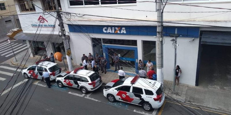 Segurança de agência da Caixa Econômica Federal se Suicida.