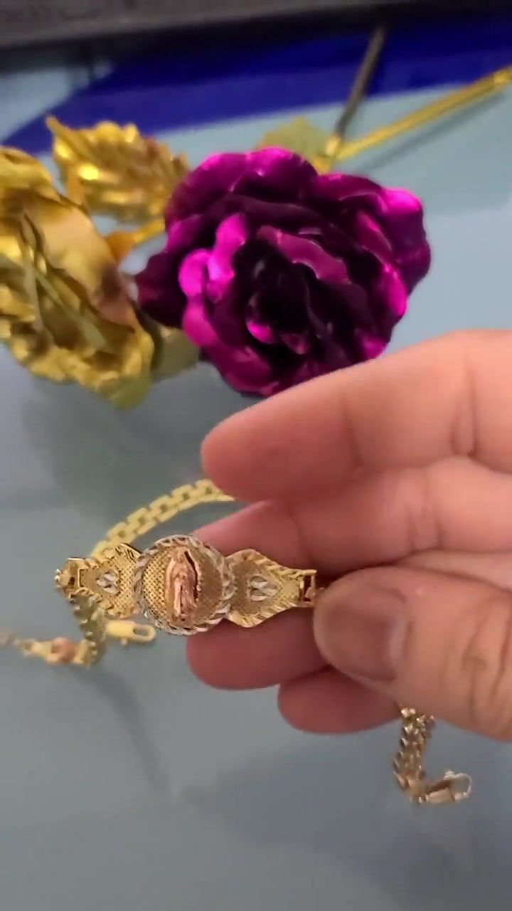 Miniatura: 14k Gold Plated Guadalupe Virgin Bracelet, Oro Laminado