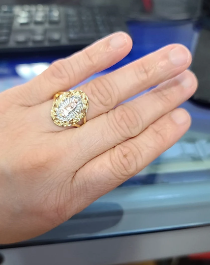 Miniatura: Guadalupe Ring (2015) Jewelry color: 14K gold color