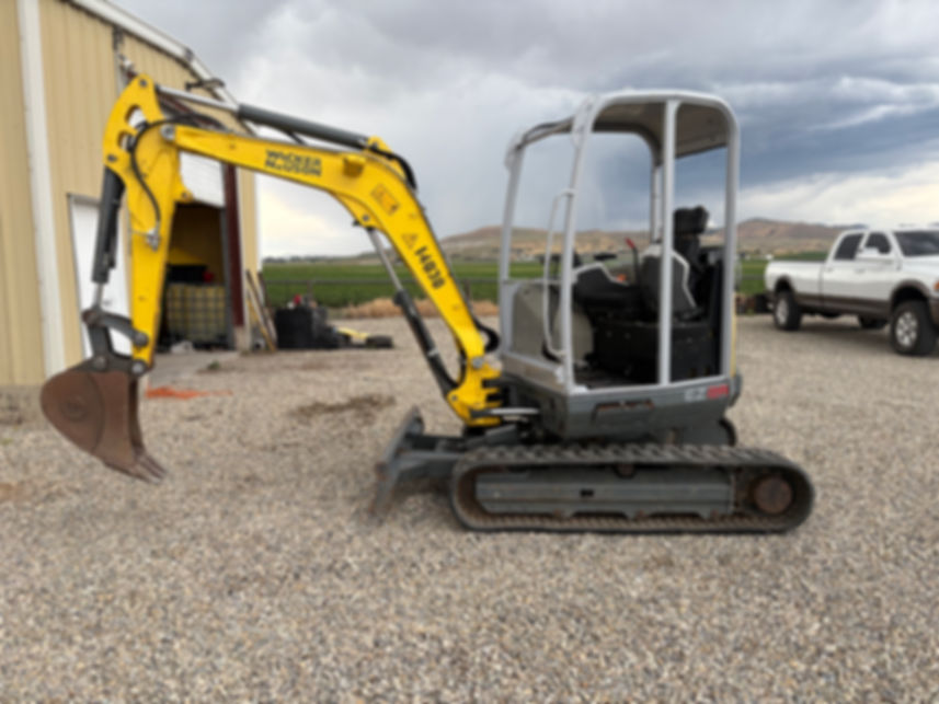 2018 wacker Nueson EZ28 excavator, under 500 hours 