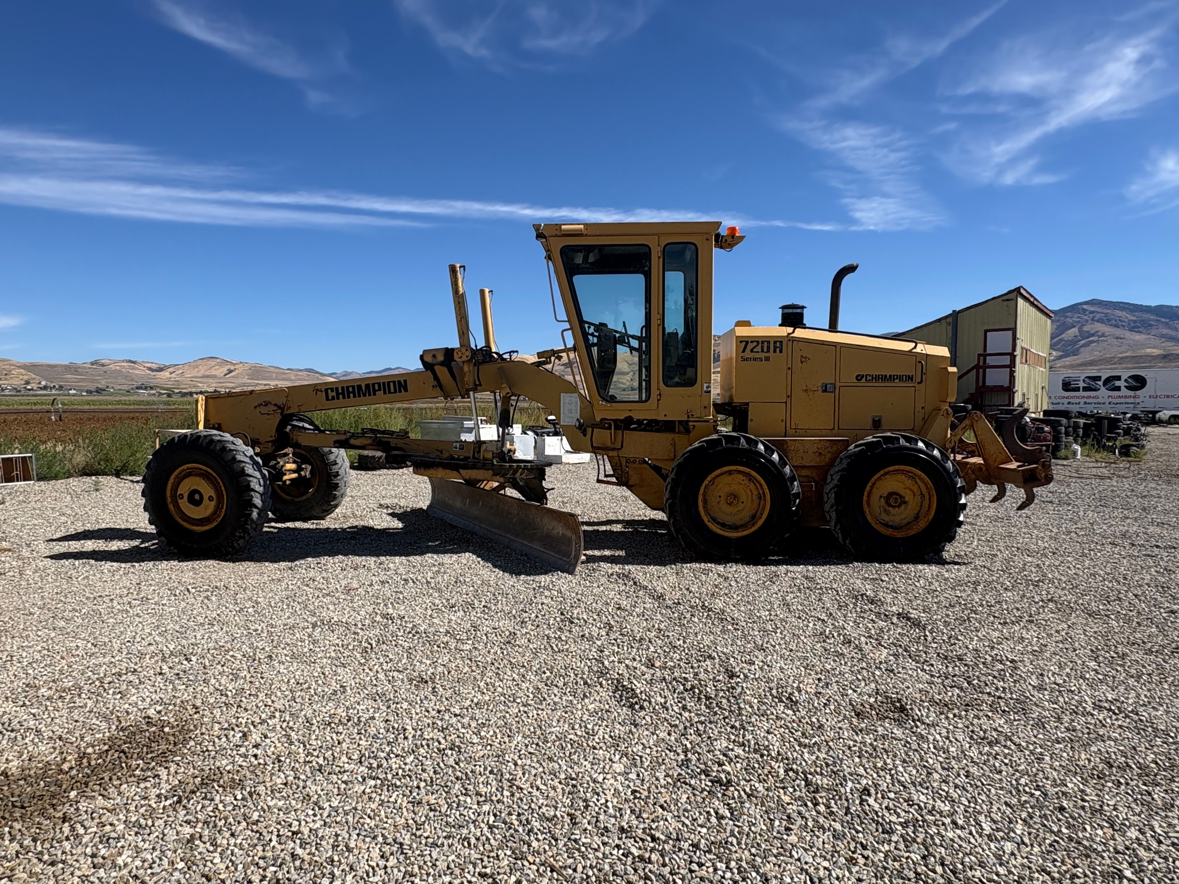 1990 champion 720a Road grader, series 3