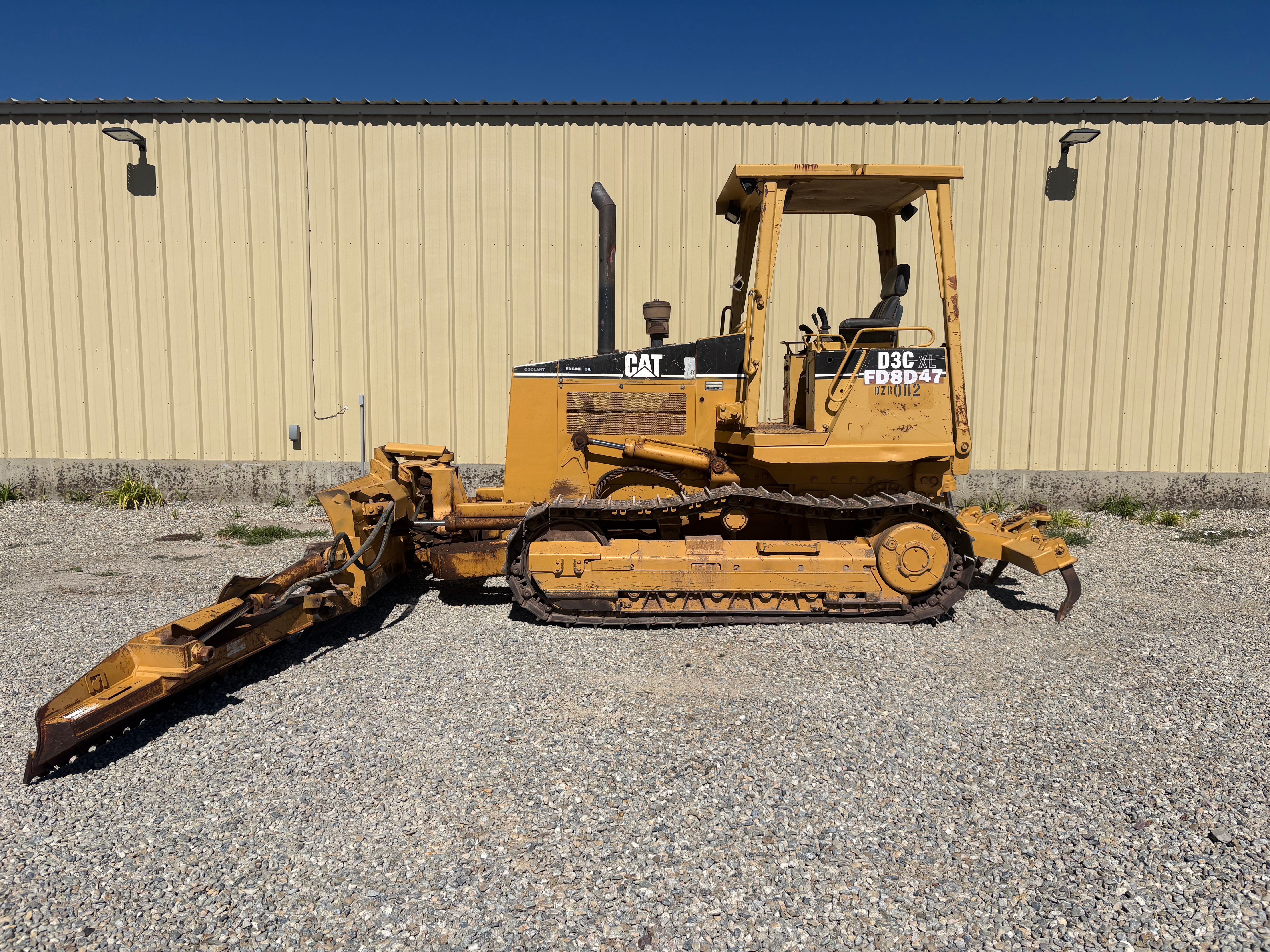 1999 cat D3C series 3 dozer, hystat transmisison.