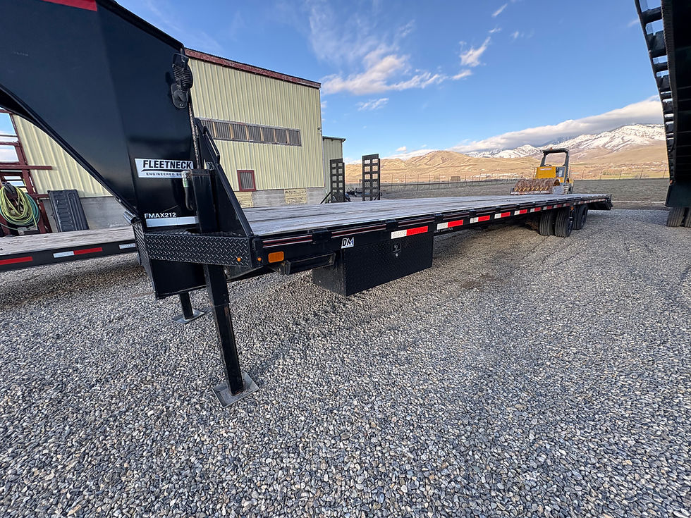 Thumbnail: 2022 diamond c FMAX 212 40ft 