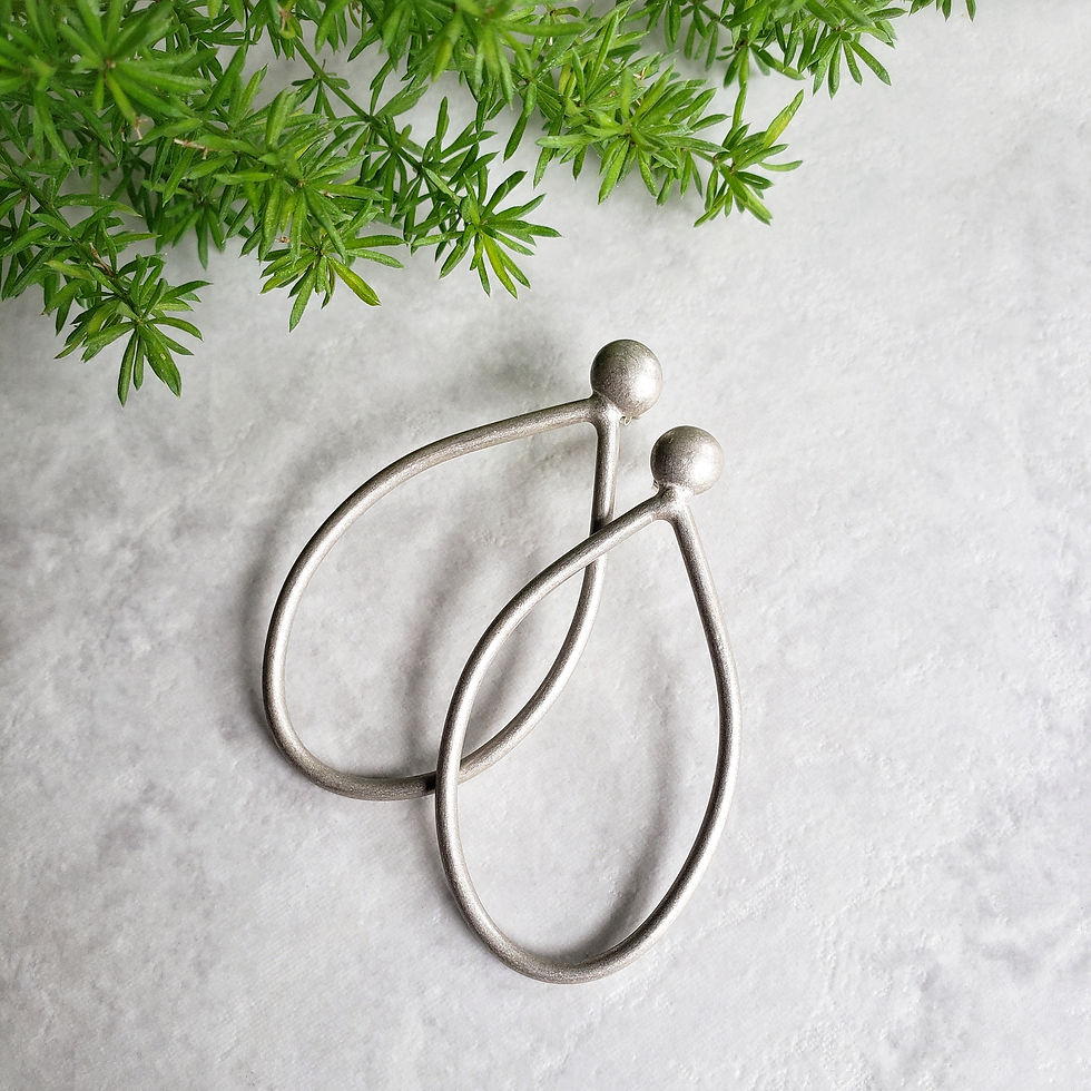 universal stud hoops