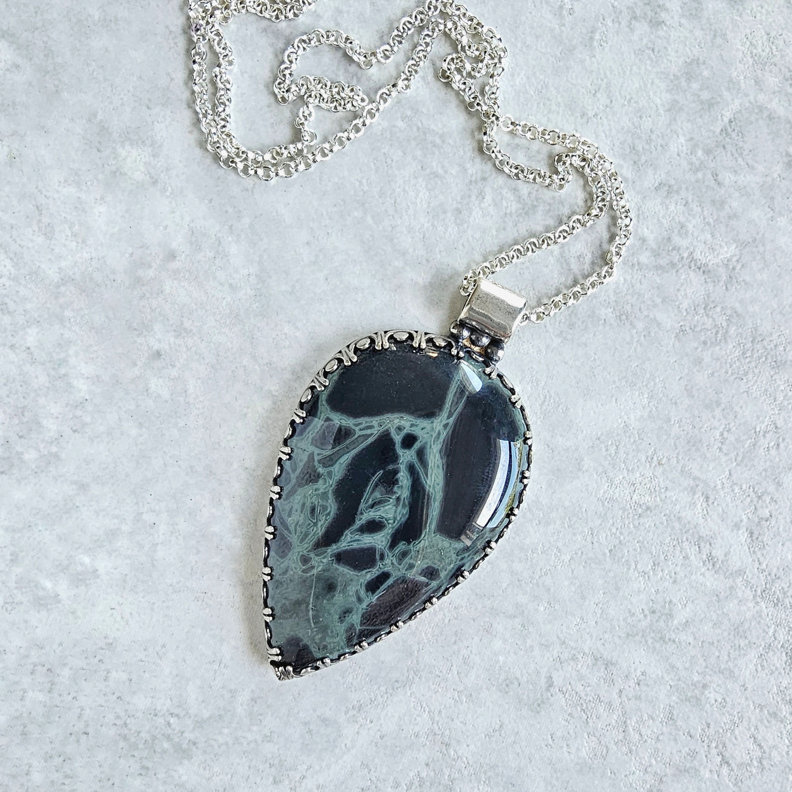 spiderweb obsidian: large teardrop