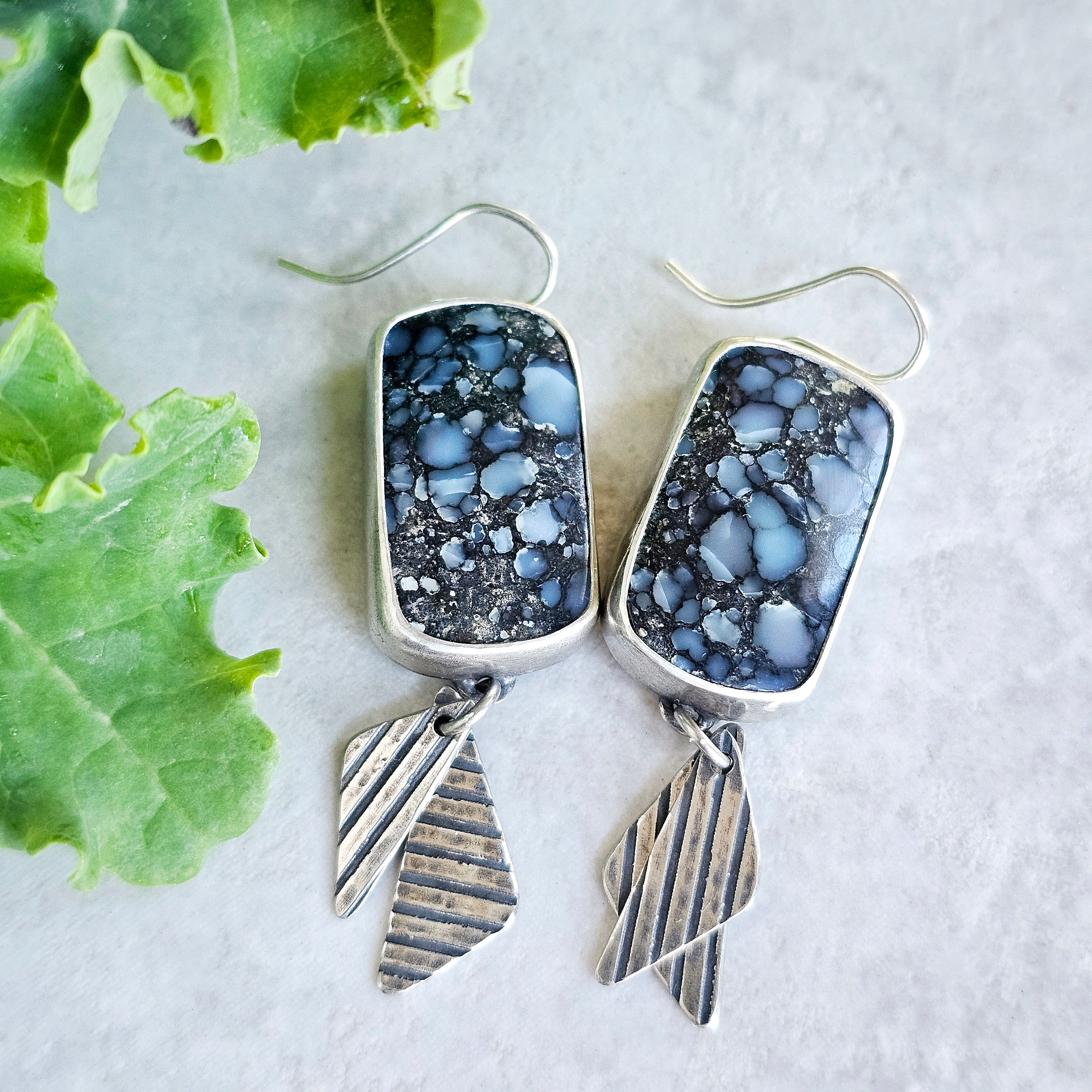 purple aloe variscite: dancing fans