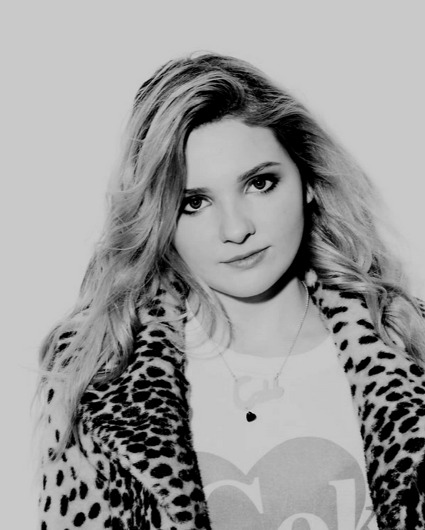 Abigail Breslin.png