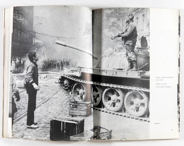 La fuite en avant de Moscou. Invasion de la Tchécoslovaqiue en Août '68 is a photo book by various photographers on Czech revolution published by Force Ouvrière Informations, Paris, France,1972
