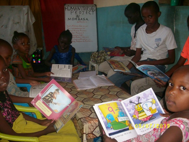 Community Library E 300