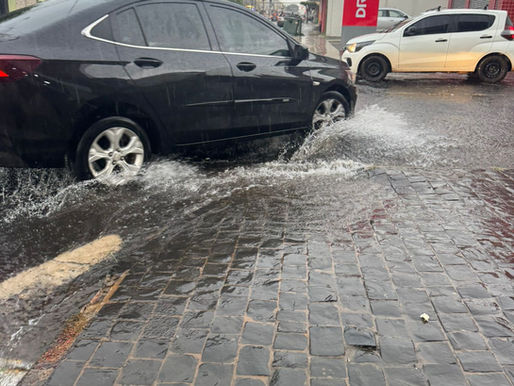 Defesa Civil emite alerta amarelo de chuva moderada a forte para Uberlândia nesta terça-feira (13)