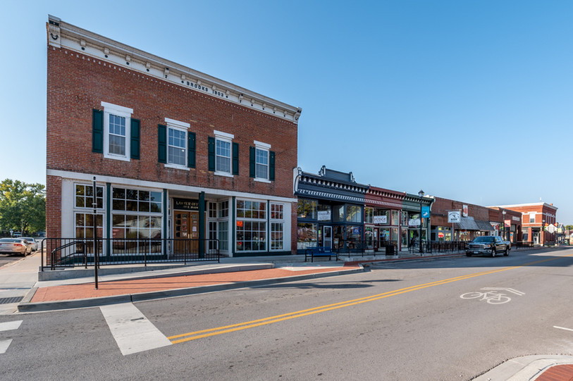 Downtown Smithville: Historic downtown shops and businesses
