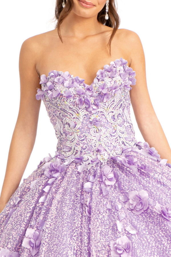 Thumbnail: Sweetheart Neckline 3D Floral Applique Sequin Quin