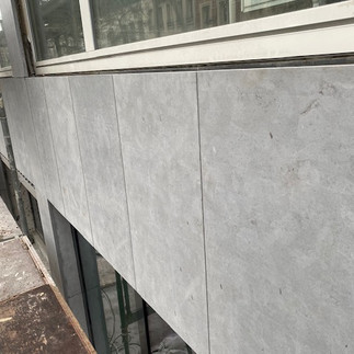 Revêtements muraux agrafés