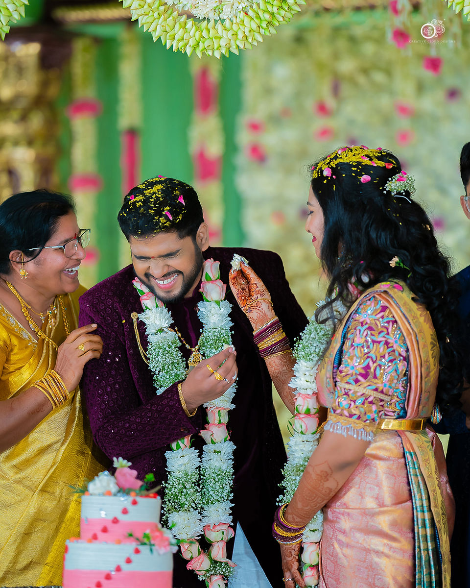 Sruthi Abhinav | Wedding Photography in Vizag | Creative cloud designs
