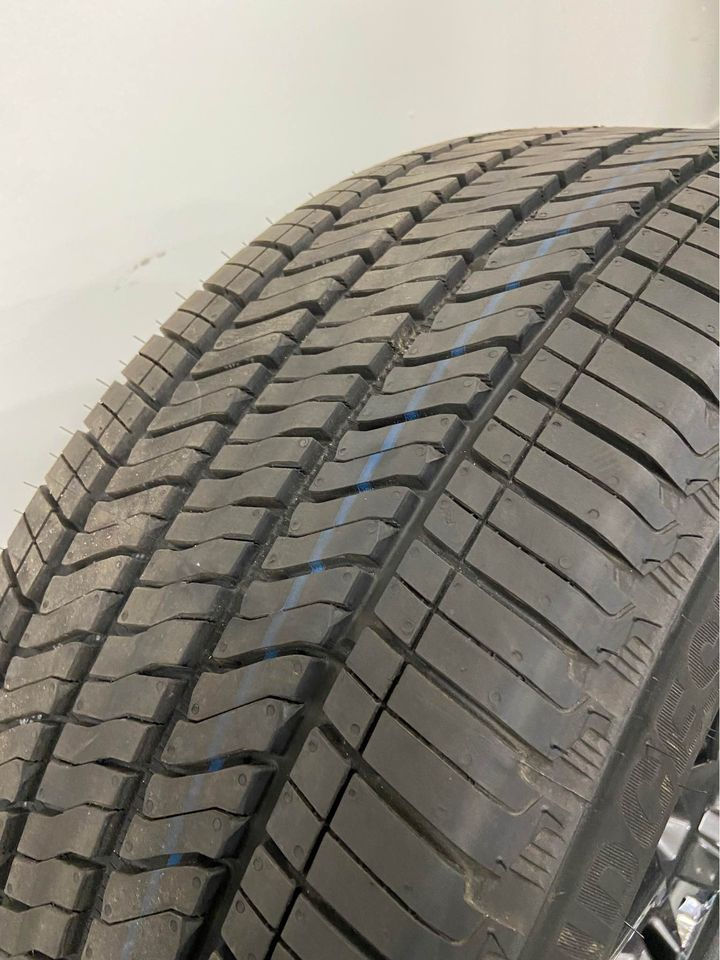 Thumbnail: GMC / Chevy 22" Denali Ultimate Wheels w/ Bridgestone All Season Tires