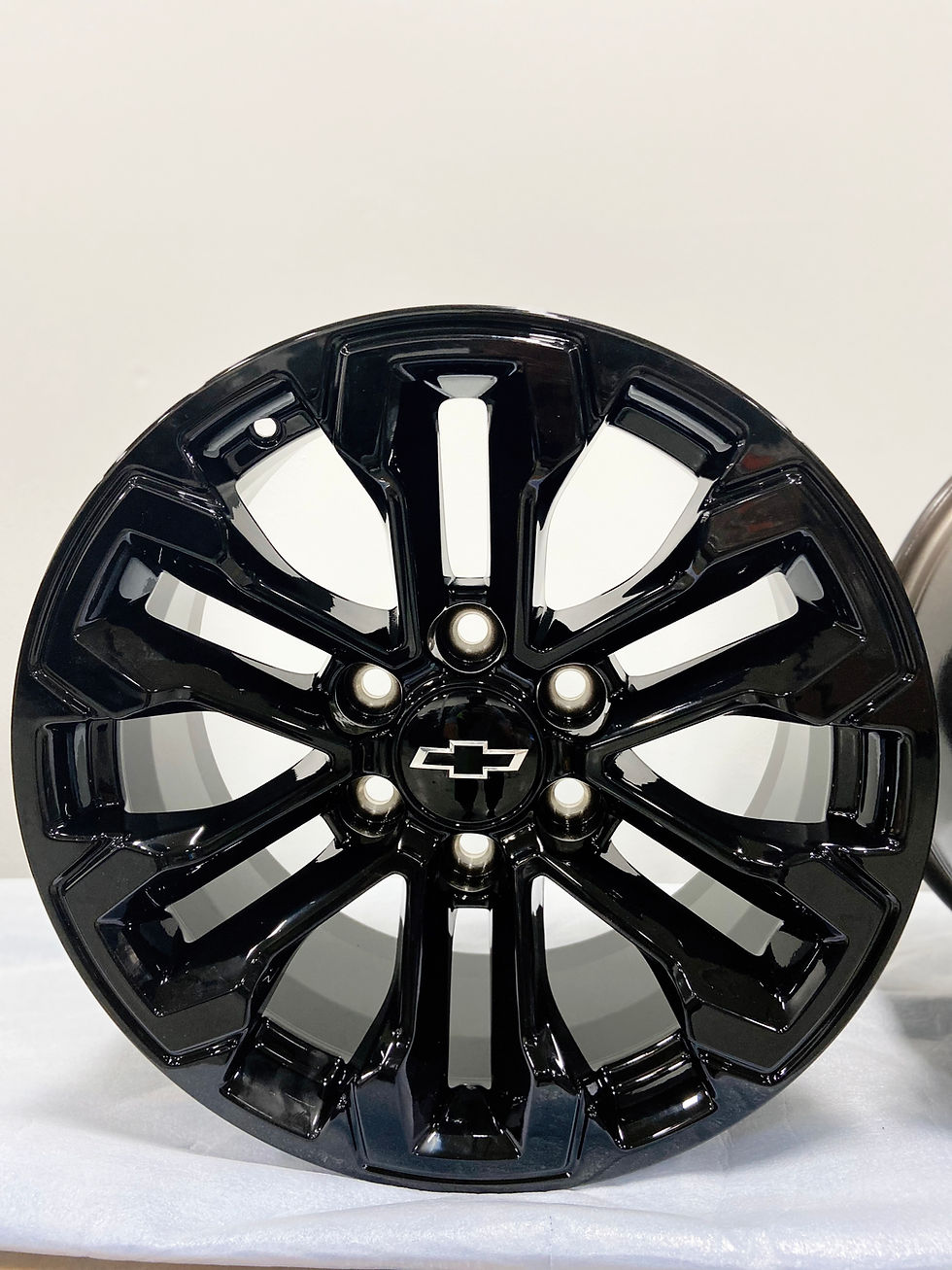 New Gloss Black 18" Chevy / GMC GM Accessory Wheels Great Lakes Take Off
