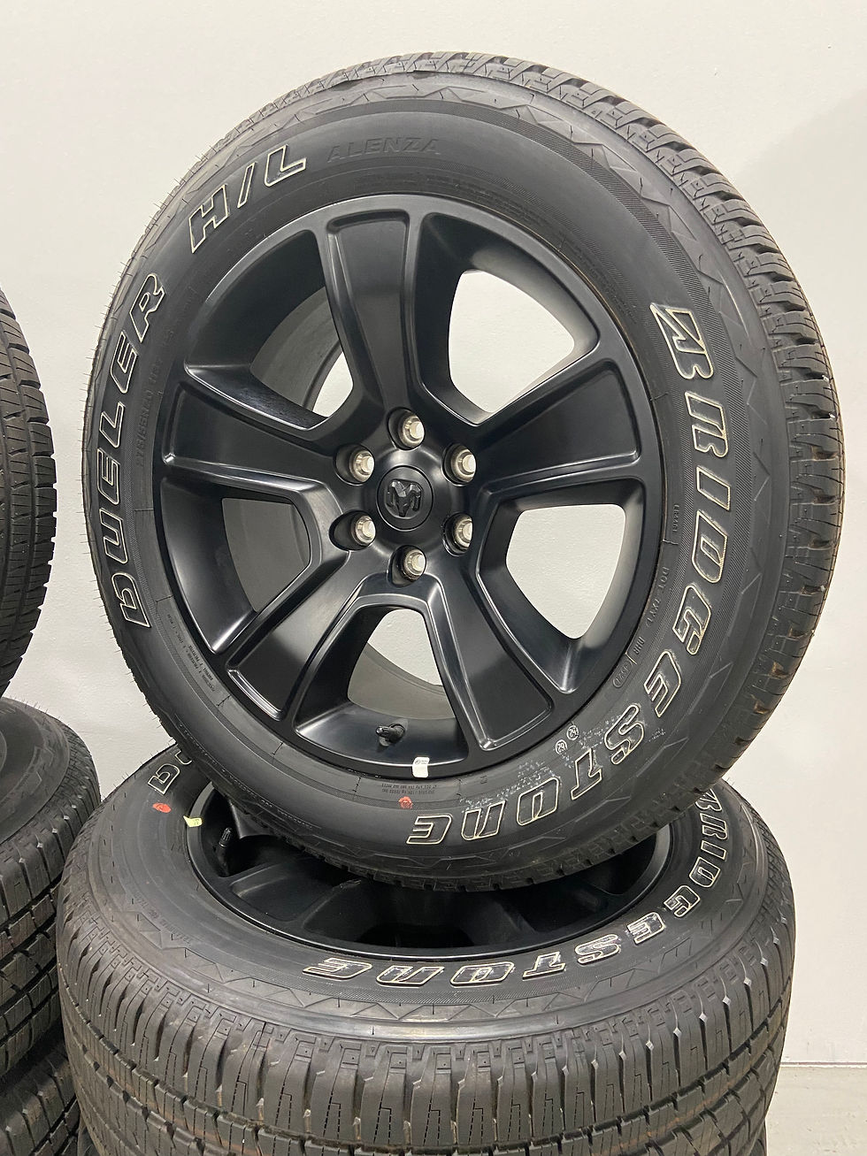 Thumbnail: RAM 1500 Night Edition 20" 5 spoke w/ 275/55R20 Bridgestone Dueler HL Alenza