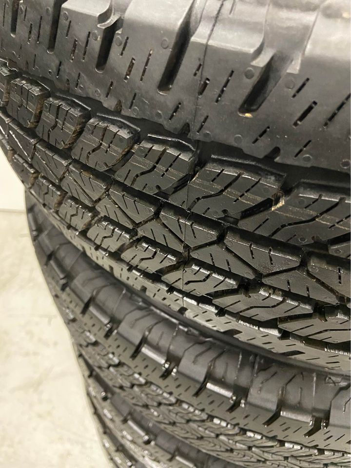 Thumbnail: Jeep Wrangler / Gladiatior / Grand Cherokee 17" w/Bridgestone Dueler AT