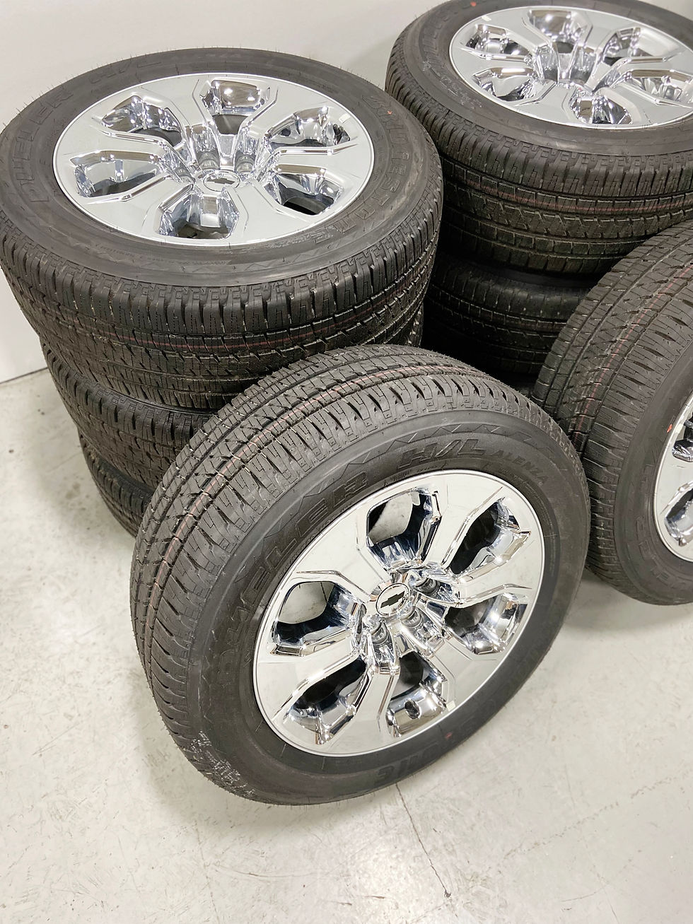 Thumbnail: Chrome 20" GMC / Chevy Wheels w/ Bridgetsone Tire