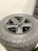 Thumbnail: Jeep Wrangler / Gladiatior / Grand Cherokee 17" w/Bridgestone Dueler AT