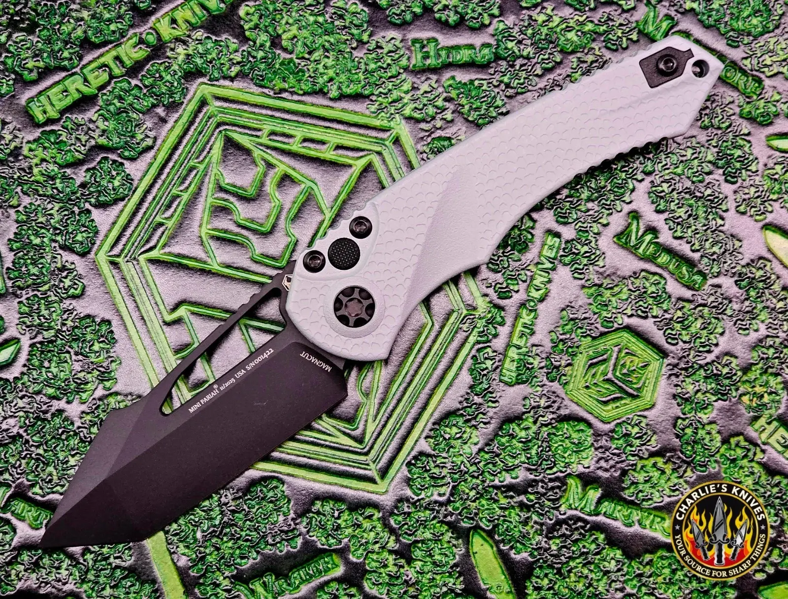 Heretic Knives Mini Pariah Manual Gray 3.3" MagnaCut Black Tanto H053-4A-GRY