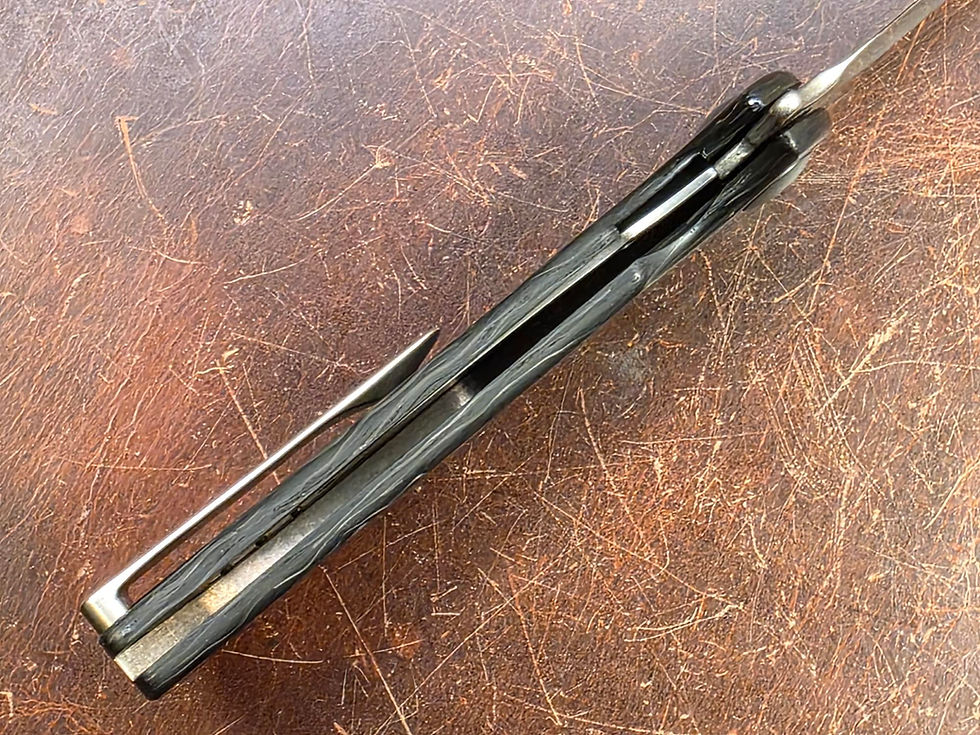 Thumbnail: RJ Martin Q36-R - MagnaMax Blade - Marble Carbon Fiber Handle - Pre-Owned