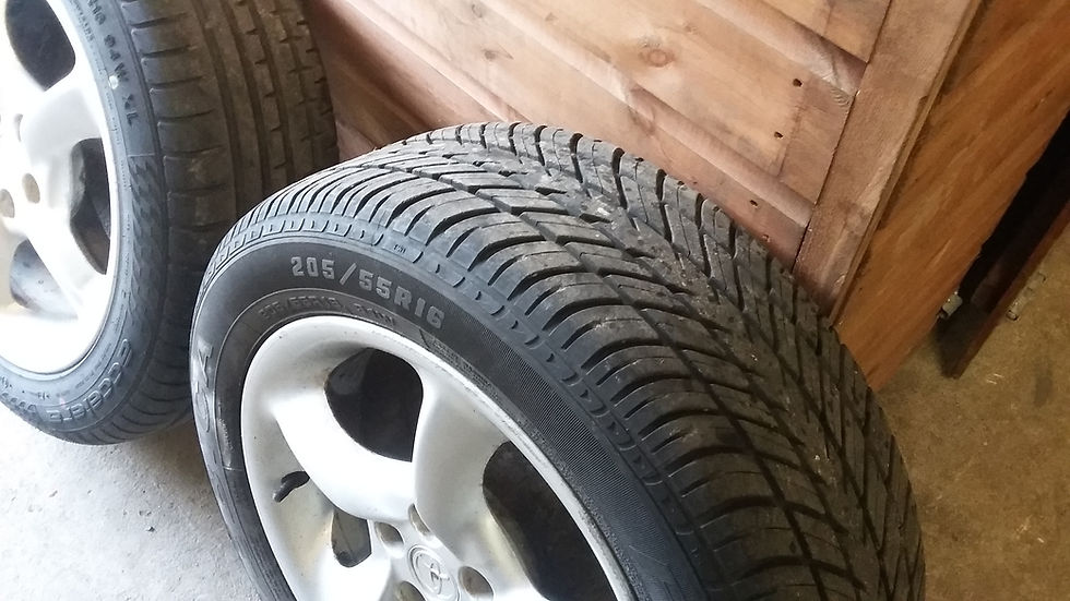 Miniatura: Gen 6 Celica 16 inch alloy wheels with new tyres