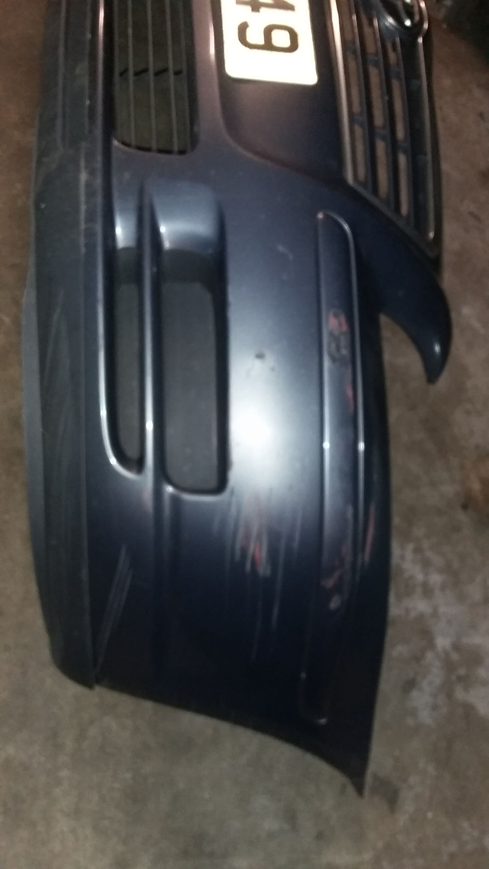 Miniatura: Avensis front bumper in grey / silver 1E5 03 - 06