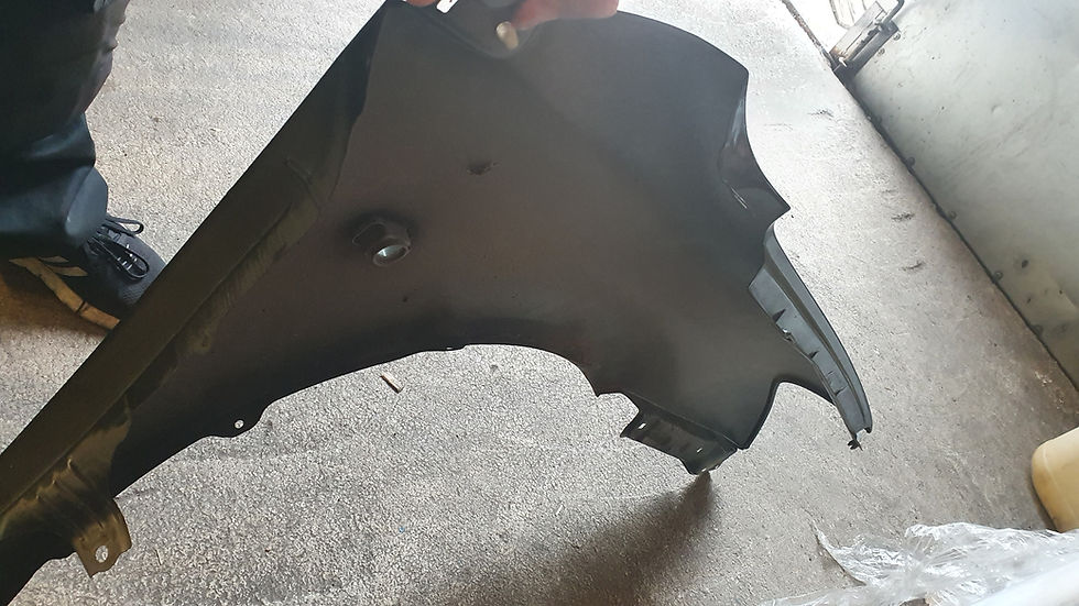 Miniatura: E12 Corolla d4d vvti front nearside wing fender Black 209