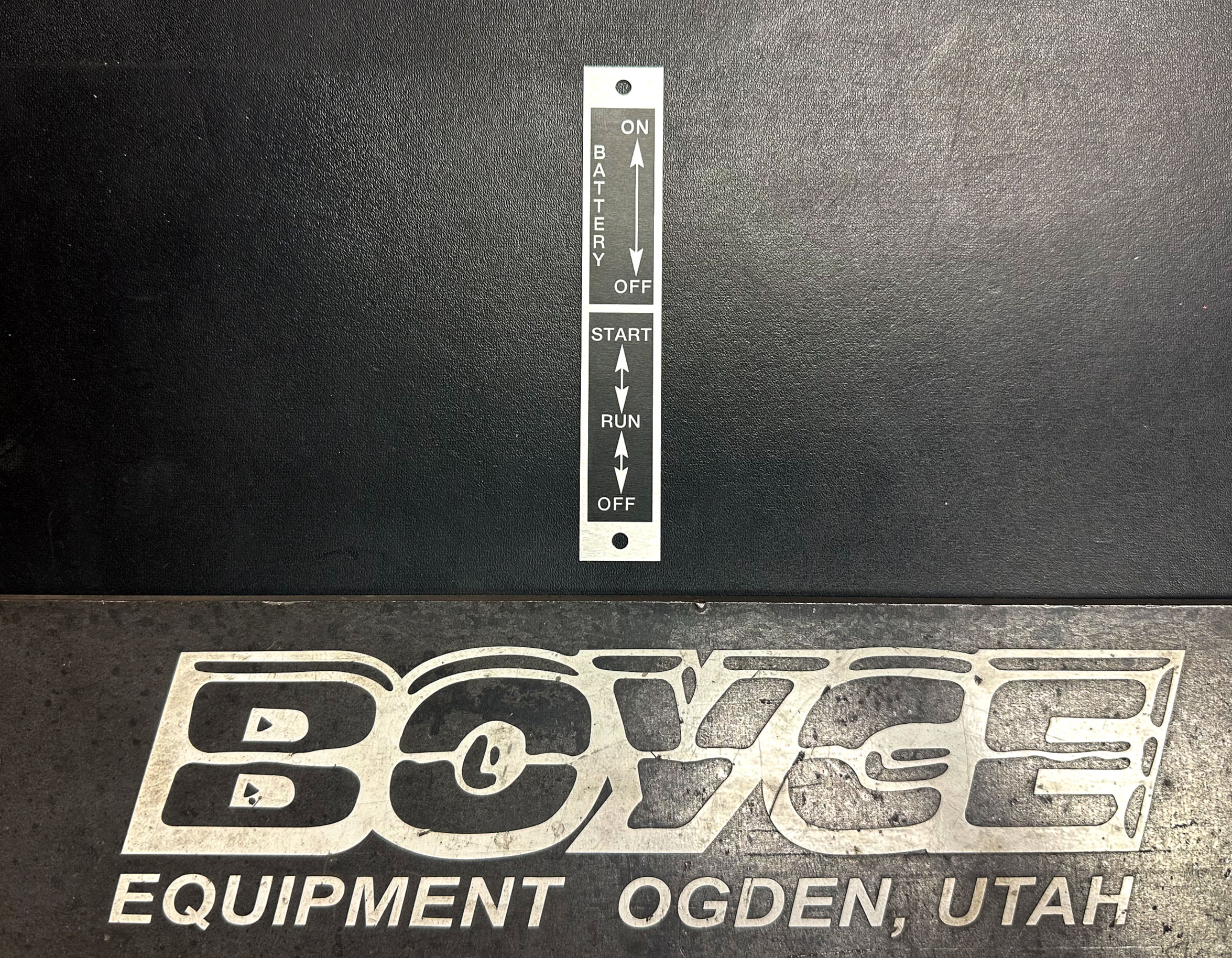 Battery/Start Switch Data Plate (12277147)