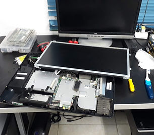 Manutenção e Reparos de Notebooks e Computadores.