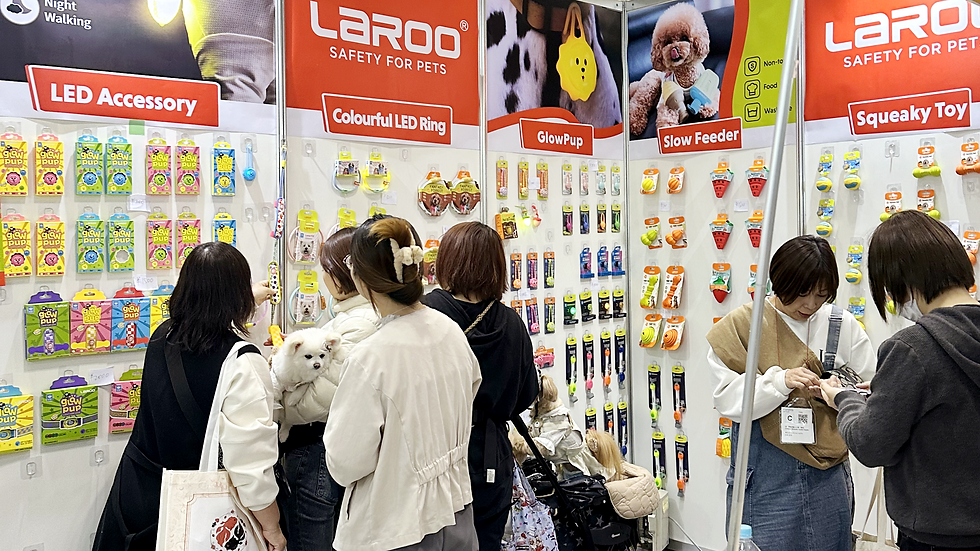 Many pet parents stopped by the LaRoo booth to pick out toys for their beloved fur babies
