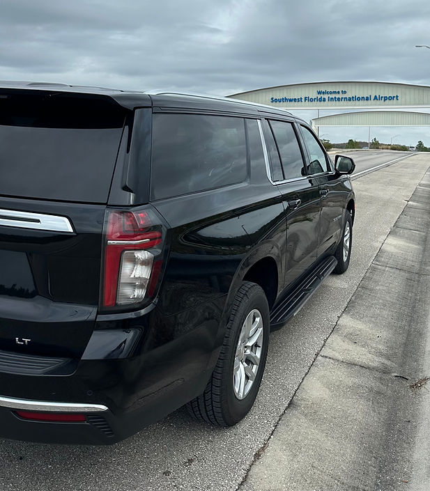 Fort Myers Airport Limo_edited.jpg