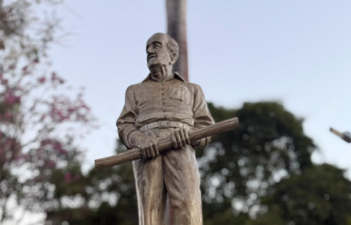 PREFEITURA DE CAETÉ INAUGURA PRAÇA EM HOMENAGEM A ISRAEL PINHEIRO