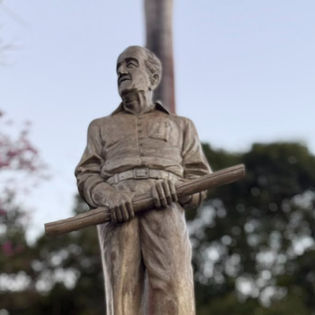 PREFEITURA DE CAETÉ INAUGURA PRAÇA EM HOMENAGEM A ISRAEL PINHEIRO
